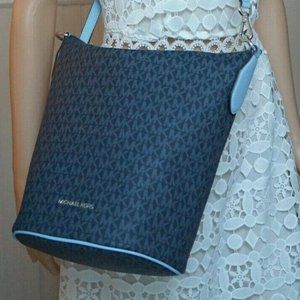 MICHAEL KORS BROOKE MED Bucket Messenger